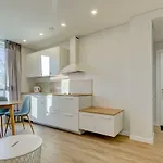 Center Apartment 10A
